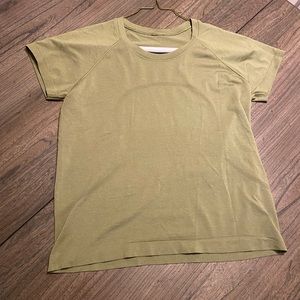 Lululemon Swiftly Tech Short Sleeve Shirt 2.0 Race Length